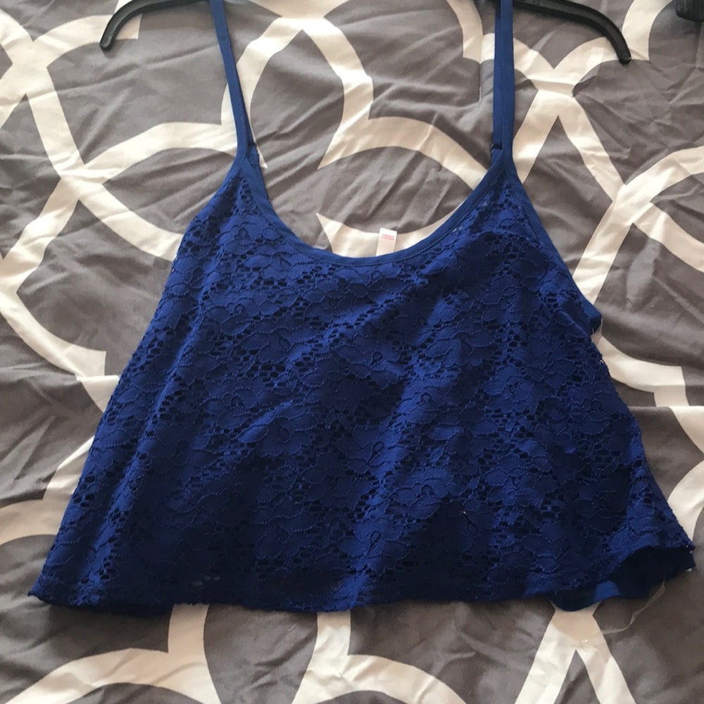 Xhilaration Crop Top